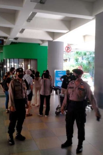 Memastikan Keamanan Kondusif Personil Polres Bandara Melaksanakan Kegiatan Patroli Terminal International